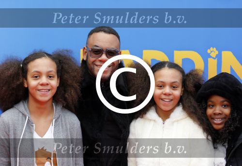 Amsterdam 8 februari 2015
Premiere Paddington in Pathe Arena met stemmencast Beau v Erven Dorens en Lange Frans.
Howard Komproe met dochters