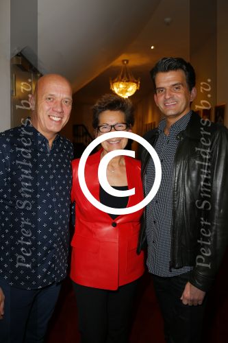 Amsterdam 6 februari 2015
Fedde Legrand in Carre .
Maurice Wijnen met partner en Janine v d Ende
