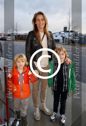Jetske v d Elsen met kinderen