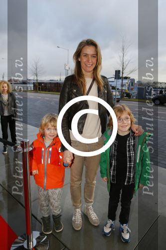 Jetske v d Elsen met kinderen