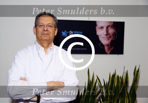 Amsterdam 28 januari 2015
Dr Jim Wikler van Wikler Klinieken en Christelle v Velzen.
