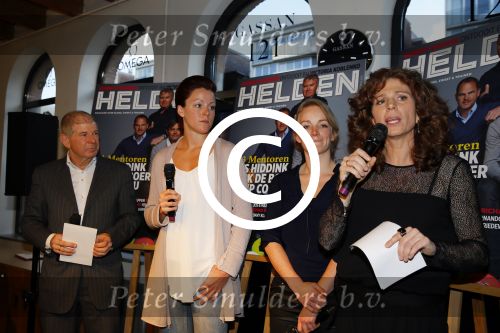 Amsterdam 2 februari 2015
Presentatie helden van Frits en Barbara Barend. Op de cover staan Guus Hiddink en Frank de Boer.
In het blad staan oa interviews met Jorien ter Mors Thijsje Oenema en Kai Reus.
De presentatie was bij gassan diamonds.