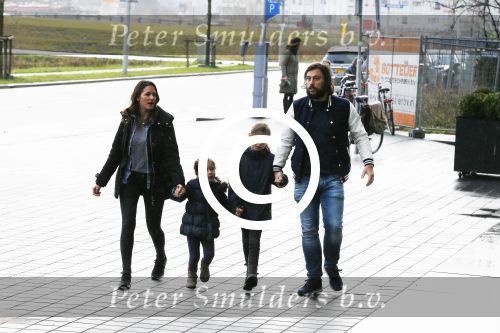 Amsterdam 1 februari 2015
Premiere Jack in theater Amsterdam met  oa Matsen Montsma Georgina Verbaan Jelka v Houten Patrick Stoof Gijs Naber Tygo Gernandt en Plien v Bennekom.
Kaja Wolfers met vriendin en kinderen