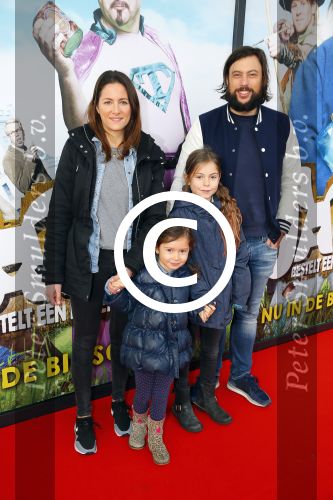 Amsterdam 1 februari 2015
Premiere Jack in theater Amsterdam met  oa Matsen Montsma Georgina Verbaan Jelka v Houten Patrick Stoof Gijs Naber Tygo Gernandt en Plien v Bennekom.
Kaja Wolfers met vriendin en kinderen
