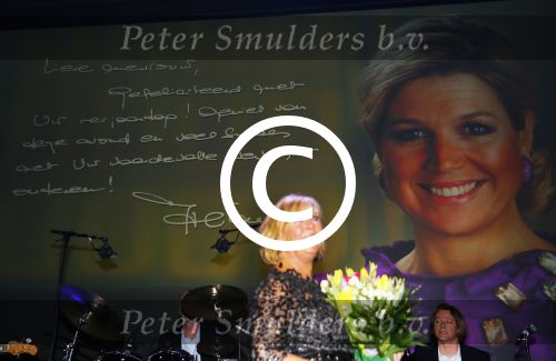 Amsterdam 2 februari 2015
Willeke Alberti viert haar 60 jarig artiesten jubileum in Carre en haar 70e verjaardag.
Willeke krijgt van burgemeester Eberhard v d Laan onderscheiding en een brief van Koningin Maxima