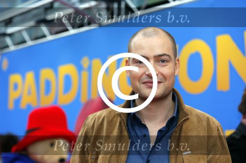 Amsterdam 8 februari 2015
Premiere Paddington in Pathe Arena met stemmencast Beau v Erven Dorens en Lange Frans.
Lange Frans met Ex danielle v Aalderen zij n kinderen en moeder en schoonmoeder