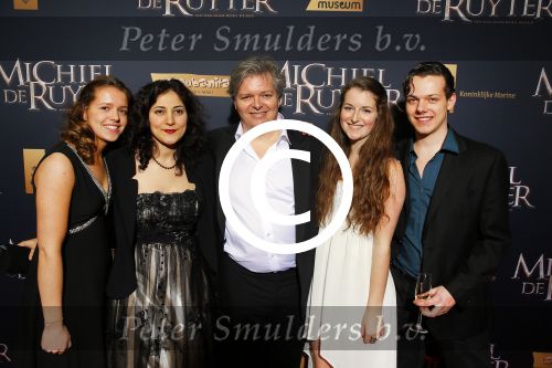 Amsterdam 26 januari 2015
Premiere Michiel de Ruyter film in het scheepvaartmuseum met de cast:
de hoofdrolspelers Frank Lammers, Sanne Langelaar, Barry Atsma, Egbert-Jan Weeber, Derek de Lint, Hajo Bruins,  Lieke van Lexmond, Lukas Dijkema, Pip Pellens, Jelle de Jong, Nils Verkooijen, Jules Croiset, Jada Borsato, Tygo Gernandt, Roeland Fernhout, Victor LÃ¶w, Joost Koning, Isa Lammers, Bas van Prooijen, Michael Nierse, Ids van der Krieke, Rein Hofman, Rene van Asten en Tim de Zwar
Lars Boom met vrouw en kinderen