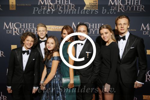 Amsterdam 26 januari 2015
Premiere Michiel de Ruyter film in het scheepvaartmuseum Marco Borsato  Leontine Borsato Luca Borsato Jada Borsato en Senna Borsato 
Jada met vriendje en Luca met vriendinnetje