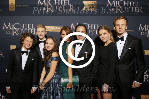 Amsterdam 26 januari 2015
Premiere Michiel de Ruyter film in het scheepvaartmuseum Marco Borsato  Leontine Borsato Luca Borsato Jada Borsato en Senna Borsato 
Jada met vriendje en Luca met vriendinnetje