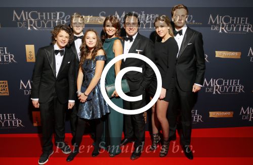 Amsterdam 26 januari 2015
Premiere Michiel de Ruyter film in het scheepvaartmuseum Marco Borsato  Leontine Borsato Luca Borsato Jada Borsato en Senna Borsato 
Jada met vriendje en Luca met vriendinnetje