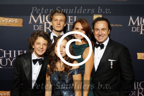 Amsterdam 26 januari 2015
Premiere Michiel de Ruyter film in het scheepvaartmuseum 
Marco Borsato  Leontine Borsato Luca Borsato Jada Borsato en Senna Borsato