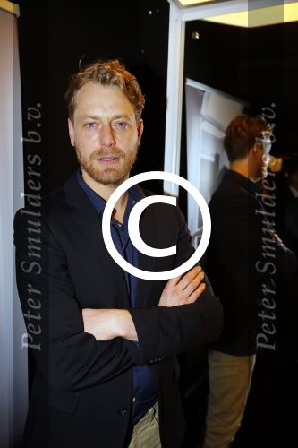 Amsterdam 23 januari 2015
Anna Drijver op de fietsRed carpet op de amsterdam fashion week powered by Mercedes.
Mark v Eeuwen