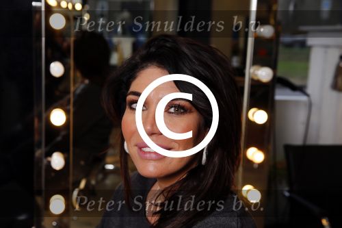 Apeldoorn 19 januari 2015
Melisa v d Meyde en Andy in haar salon en bij hun nieuwe huis. Melisa heeft voortaan de sizero van tamara Elbaz.