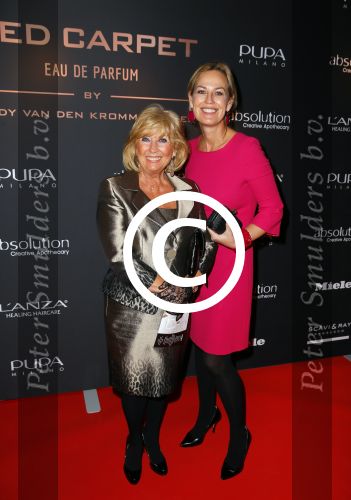 Laren 24 januari 2015
Modeshow Addy v d Krommenacker in de singer in laren
Willeke Alberti met Mirian van Kampen