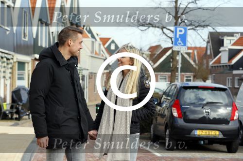 Volendam 8 februari 2015
Monique Smit zwanger met haar vriend Martijn in Volendam.