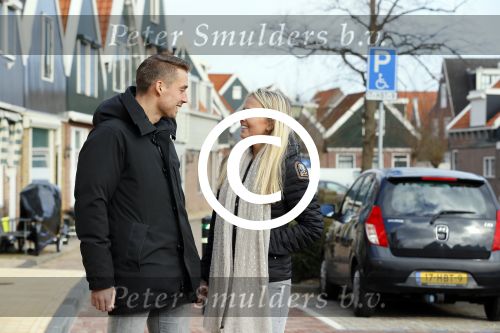 Volendam 8 februari 2015
Monique Smit zwanger met haar vriend Martijn in Volendam.