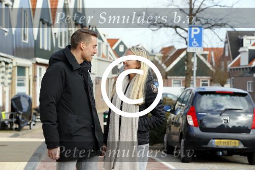 Volendam 8 februari 2015
Monique Smit zwanger met haar vriend Martijn in Volendam.