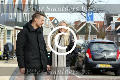 Volendam 8 februari 2015
Monique Smit zwanger met haar vriend Martijn in Volendam.