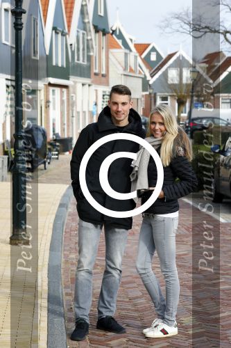Volendam 8 februari 2015
Monique Smit zwanger met haar vriend Martijn in Volendam.
