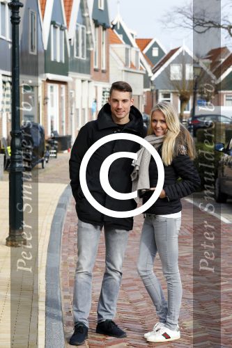 Volendam 8 februari 2015
Monique Smit zwanger met haar vriend Martijn in Volendam.