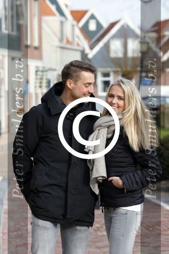 Volendam 8 februari 2015
Monique Smit zwanger met haar vriend Martijn in Volendam.