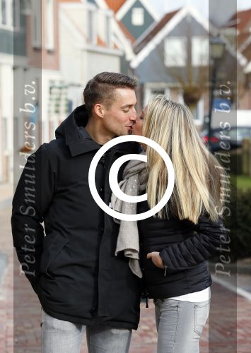 Volendam 8 februari 2015
Monique Smit zwanger met haar vriend Martijn in Volendam.