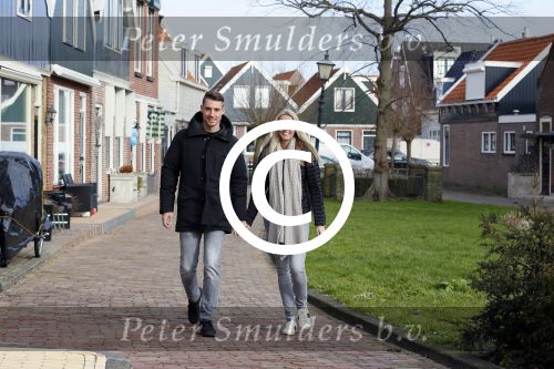 Volendam 8 februari 2015
Monique Smit zwanger met haar vriend Martijn in Volendam.