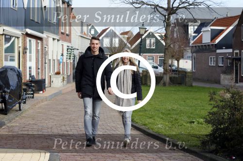 Volendam 8 februari 2015
Monique Smit zwanger met haar vriend Martijn in Volendam.