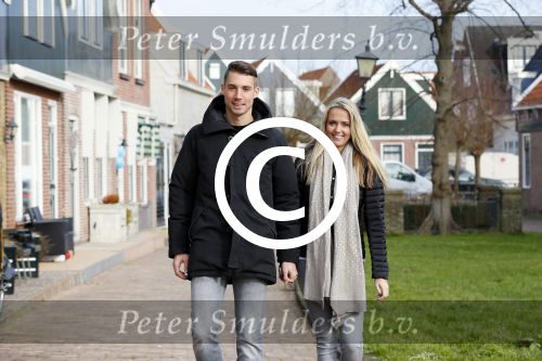 Volendam 8 februari 2015
Monique Smit zwanger met haar vriend Martijn in Volendam.