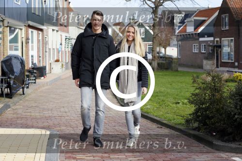 Volendam 8 februari 2015
Monique Smit zwanger met haar vriend Martijn in Volendam.