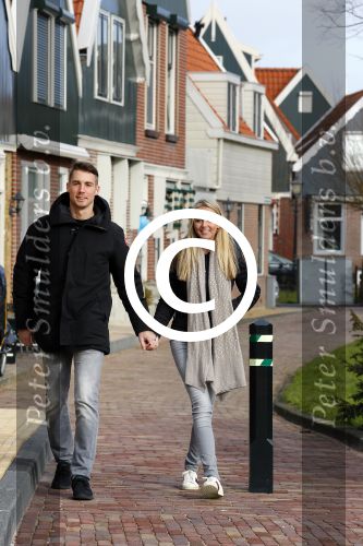 Volendam 8 februari 2015
Monique Smit zwanger met haar vriend Martijn in Volendam.