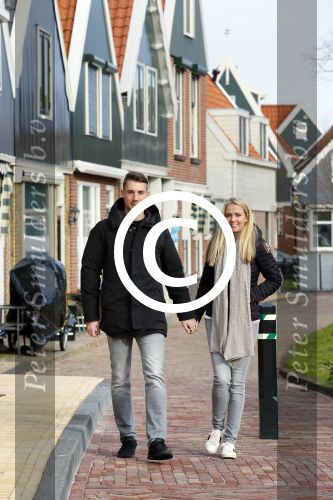 Volendam 8 februari 2015
Monique Smit zwanger met haar vriend Martijn in Volendam.