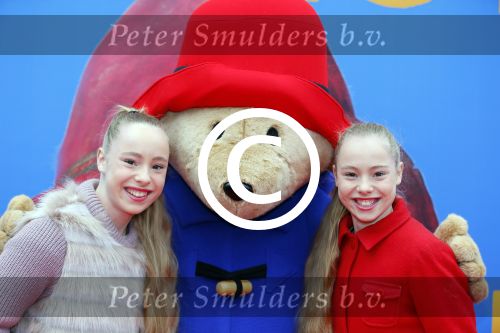 Amsterdam 8 februari 2015
Premiere Paddington in Pathe Arena met stemmencast Beau v Erven Dorens en Lange Frans.
Mylene en Rosanne