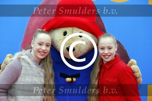 Amsterdam 8 februari 2015
Premiere Paddington in Pathe Arena met stemmencast Beau v Erven Dorens en Lange Frans.
Mylene en Rosanne