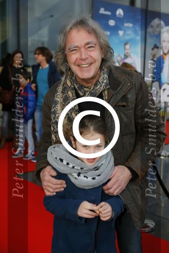 Amsterdam 1 februari 2015
Premiere Jack in theater Amsterdam met  oa Matsen Montsma Georgina Verbaan Jelka v Houten Patrick Stoof Gijs Naber Tygo Gernandt en Plien v Bennekom.
Govert de Roos met kleinkind