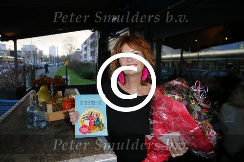 Amsterdam 4 februari 2015  
Boek presentatie van Patty Harpenau. Evert Santegoeds reikt het eerste boek uit.
Patty heeft het samen met Otto Haan gemaakt.