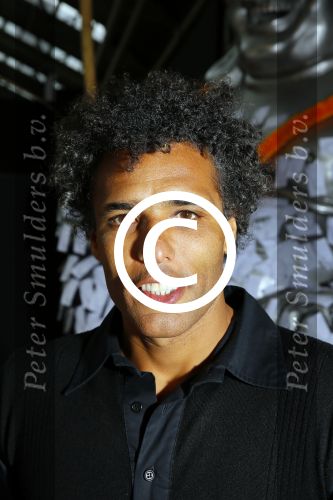 Amsterdam 26 januari 2015
Winston Post draait als dj op de buddha to buddha stand op de modefabriek in de rai.
Goldbergh van Sandra Peet heeft een mooie stand.
Portare heeft twee neiwue merken. Pierre v Hooijdonk staat er met Metro Sneakers.
Mooie container als stand en Goosecraft heeft een hele mooie stand.