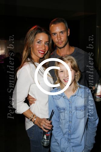 Amsterdam 20 januari 2015
Presentatie debuut boek Liza Sips in club Abe
Renee Vervoorn met dochter Lisa en Guy v Reijden