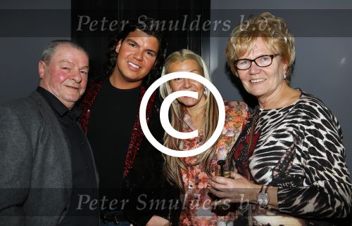 Uitgeest 20 januari 2015
Roy Donders en zijn vriend Marvin zus Rian en ouders bij de nieuwjaarsreceptie van Henk Geels.