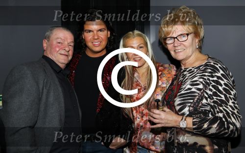Uitgeest 20 januari 2015
Roy Donders en zijn vriend Marvin zus Rian en ouders bij de nieuwjaarsreceptie van Henk Geels.