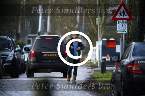 Zuiderwoude 9 februari 2015
Thijs Romer haalt dochter Sammie van school