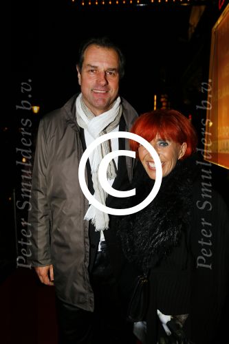 Amsterdam 2 februari 2015
Trea Dobbs met haar nieuwe vriend Peter  bij jubileum concert Willeke Alberti in Carre