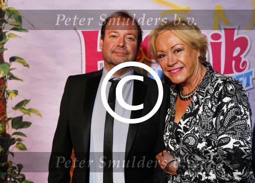 Breda 1 februari 2015
Premiere Heerlijk duurt het langst in het chasse theater.
Viola Holt met zoon