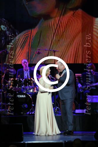Amsterdam 2 februari 2015
Willeke Alberti viert haar 60 jarig artiesten jubileum in Carre en haar 70e verjaardag.
Willeke met Paul de Leeuw