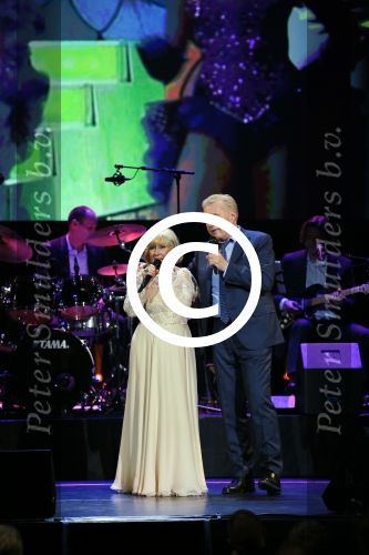 Amsterdam 2 februari 2015
Willeke Alberti viert haar 60 jarig artiesten jubileum in Carre en haar 70e verjaardag.
Willeke met Andre v Duin