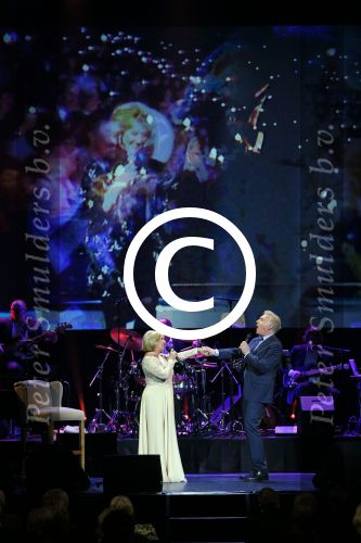 Amsterdam 2 februari 2015
Willeke Alberti viert haar 60 jarig artiesten jubileum in Carre en haar 70e verjaardag.
Willeke met Andre v Duin