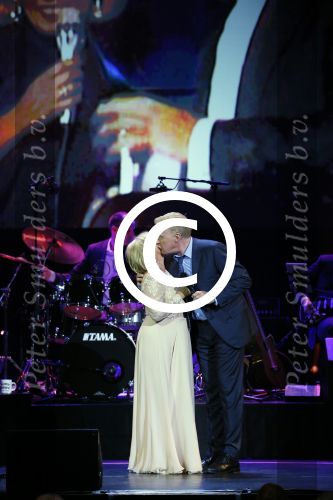 Amsterdam 2 februari 2015
Willeke Alberti viert haar 60 jarig artiesten jubileum in Carre en haar 70e verjaardag.
Willeke met Andre v Duin