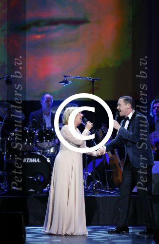 Amsterdam 2 februari 2015
Willeke Alberti viert haar 60 jarig artiesten jubileum in Carre en haar 70e verjaardag.
Willeke met zoon Johnny de Mol