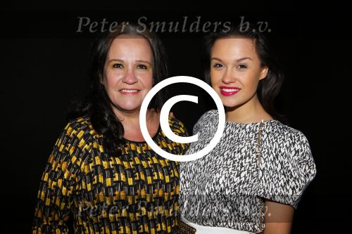 Amsterdam 23 januari 2015
Anna Drijver op de fietsRed carpet op de amsterdam fashion week powered by Mercedes
Xandra Brood met dochter