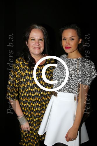 Amsterdam 23 januari 2015
Anna Drijver op de fietsRed carpet op de amsterdam fashion week powered by Mercedes
Xandra Brood met dochter